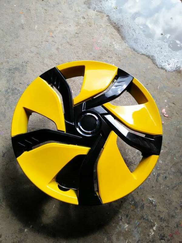 輪轂彩繪修復(fù)前