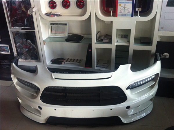 輪轂改色修復(fù)前